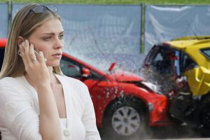 car crash, phone call, woman-6243099.jpg